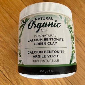 Green clay face mask